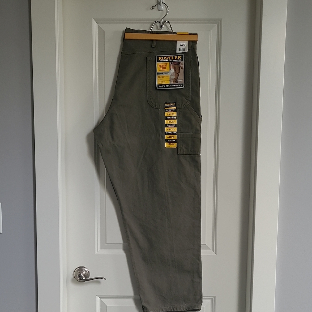 Rustler Men's Cargo Pants in Khaki Green